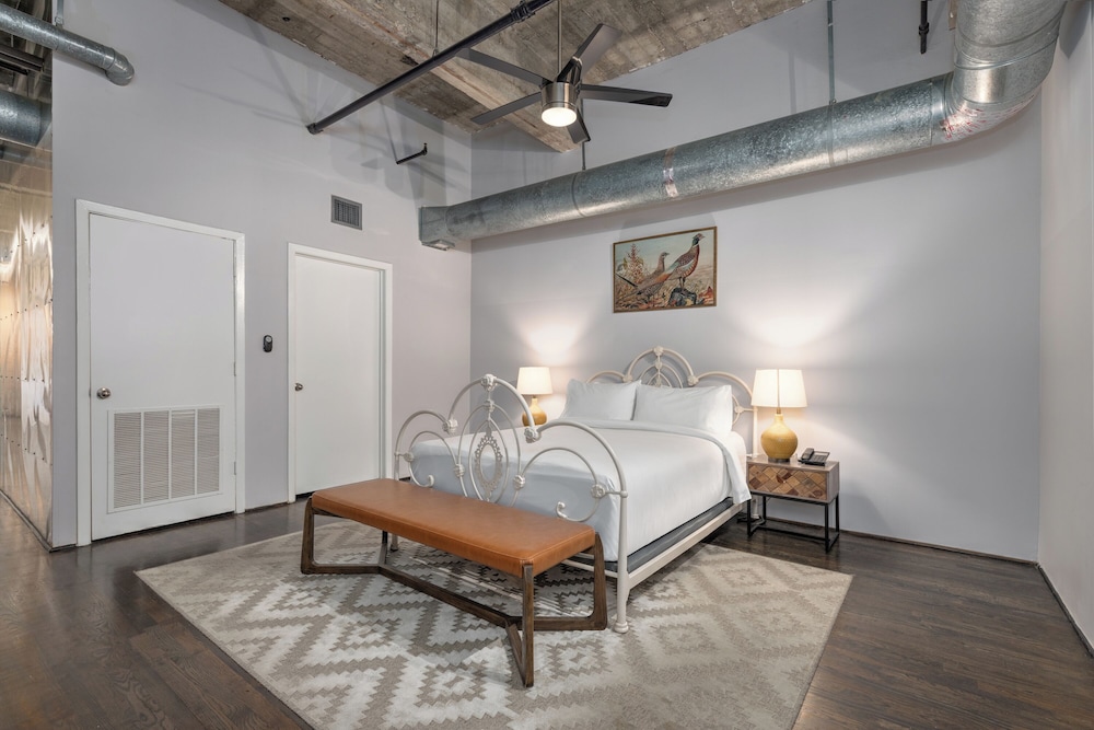 The District at Hogg Palace, A Wyndham Hotel 14/50
