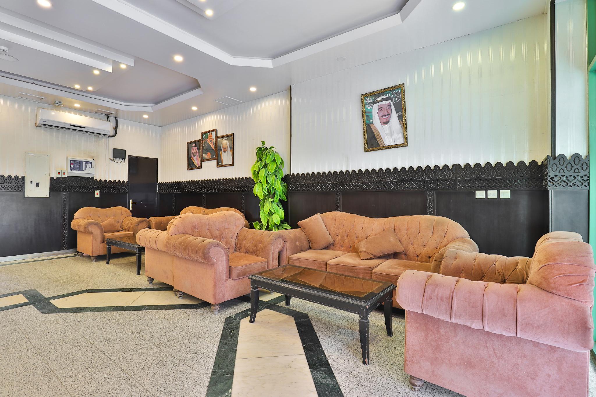 Oyo 150 Al Hamra Palace Al Aswaq 11/16