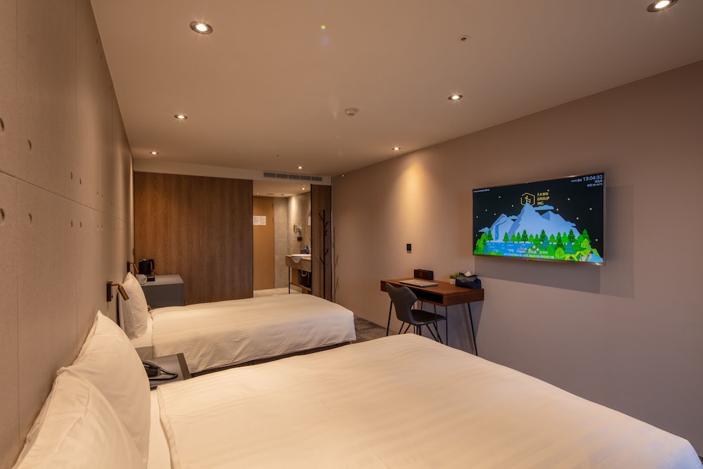 Roaders Plus Hotel Theme 14/60