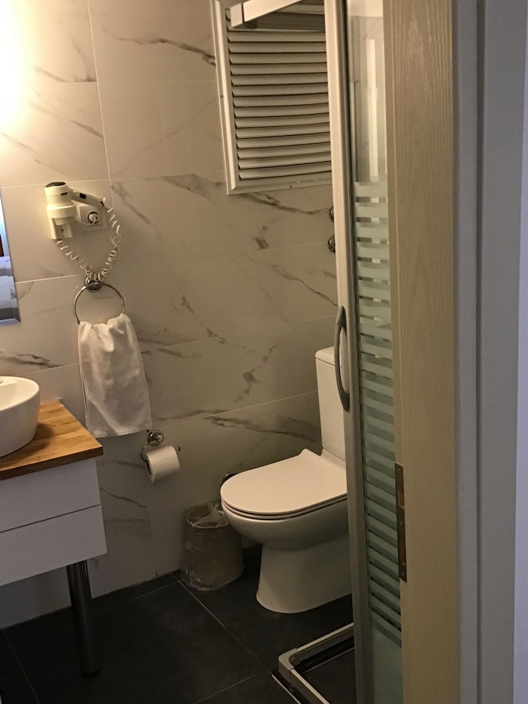 Otel Balca 41/43