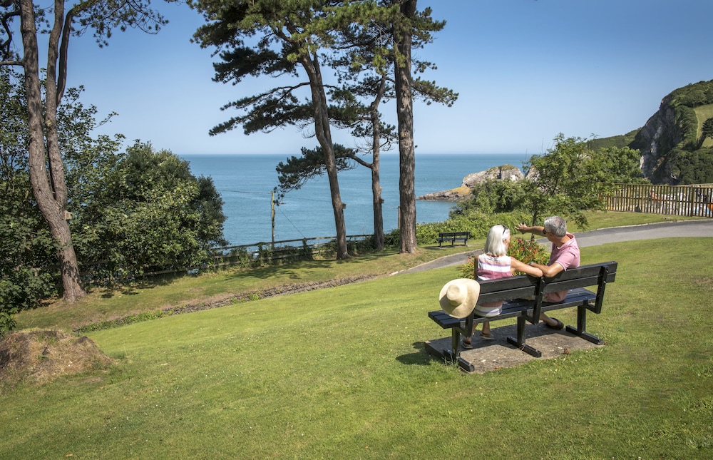 Combe Martin Beach Holiday Park 43/48