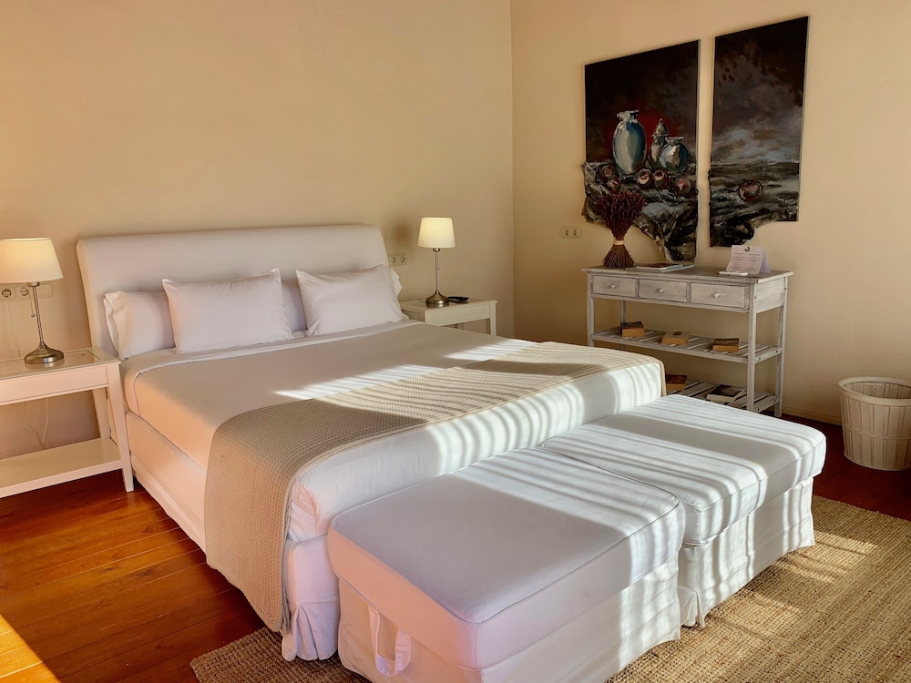 SUPERIOR, DOUBLE BED, TERRACE, GARDEN AREA