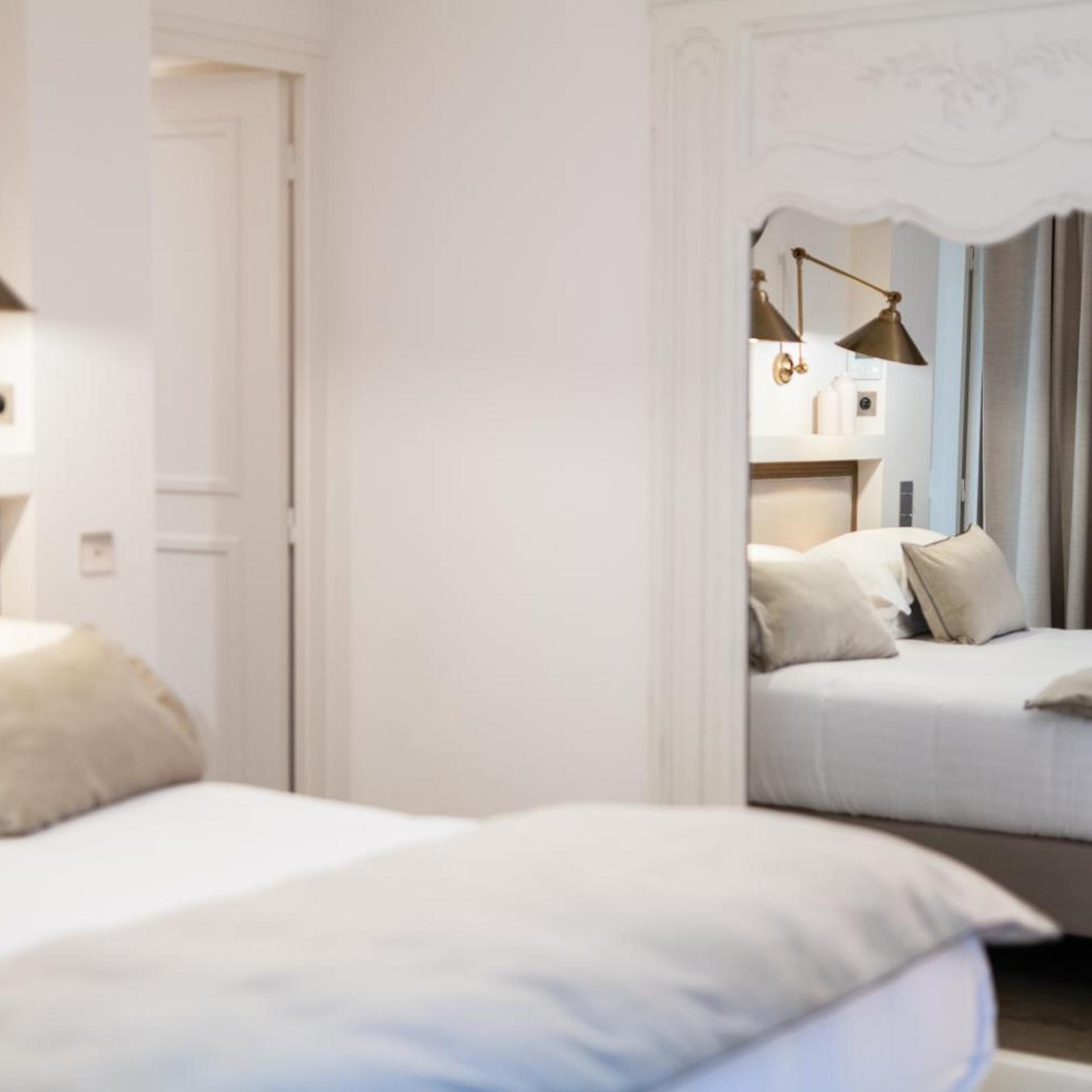 Room, Double Bed