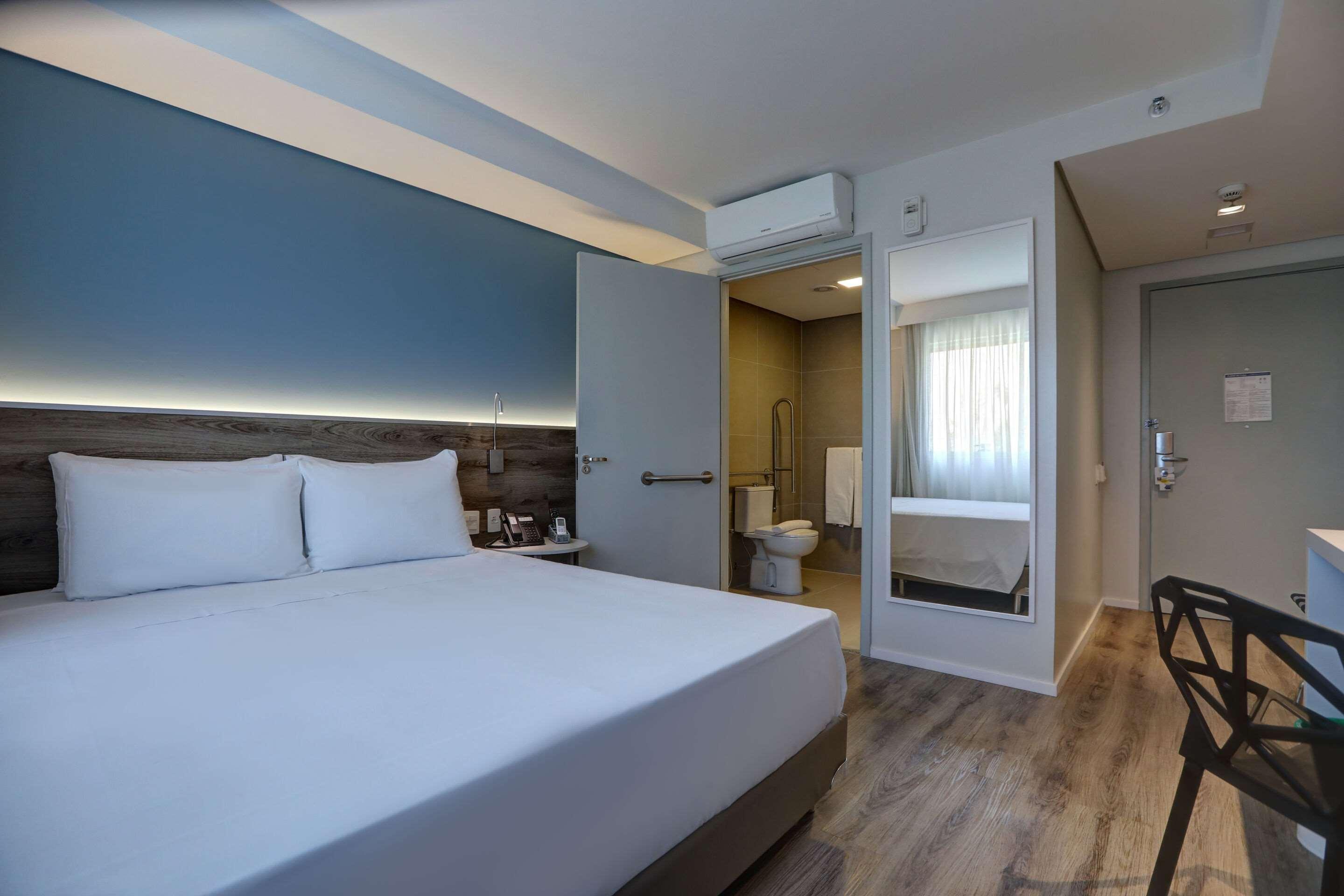 Room, Double Bed, Accessible