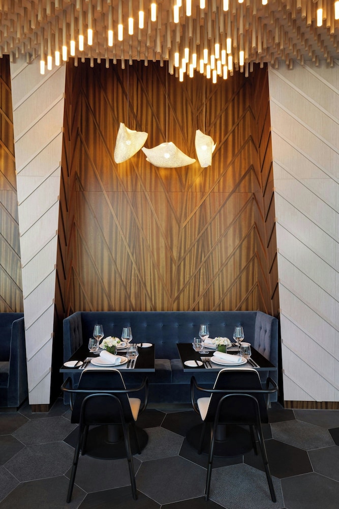 Paragraph Freedom Square, a Luxury Collection Hotel, Tbilisi 8/50