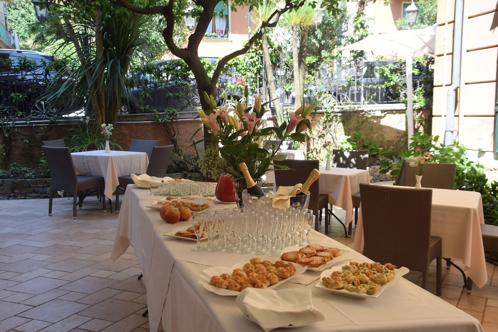 Hotel Jolanda 39/50