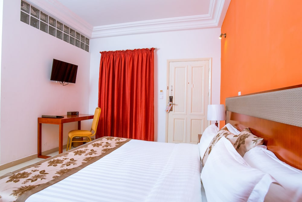SUPERIOR, DOUBLE BED