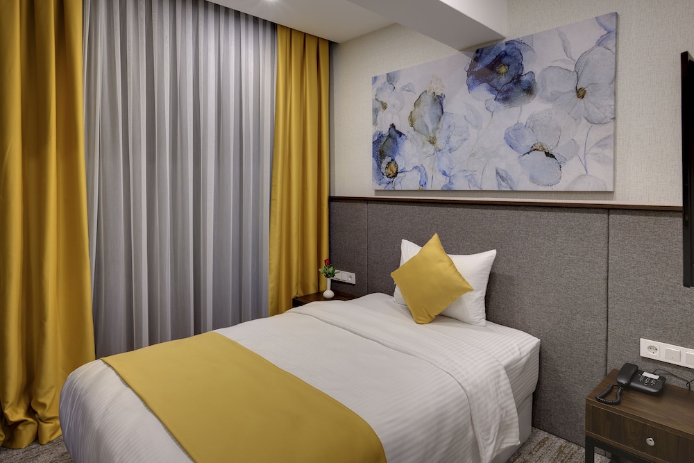Leo Suites Hotel 15/37