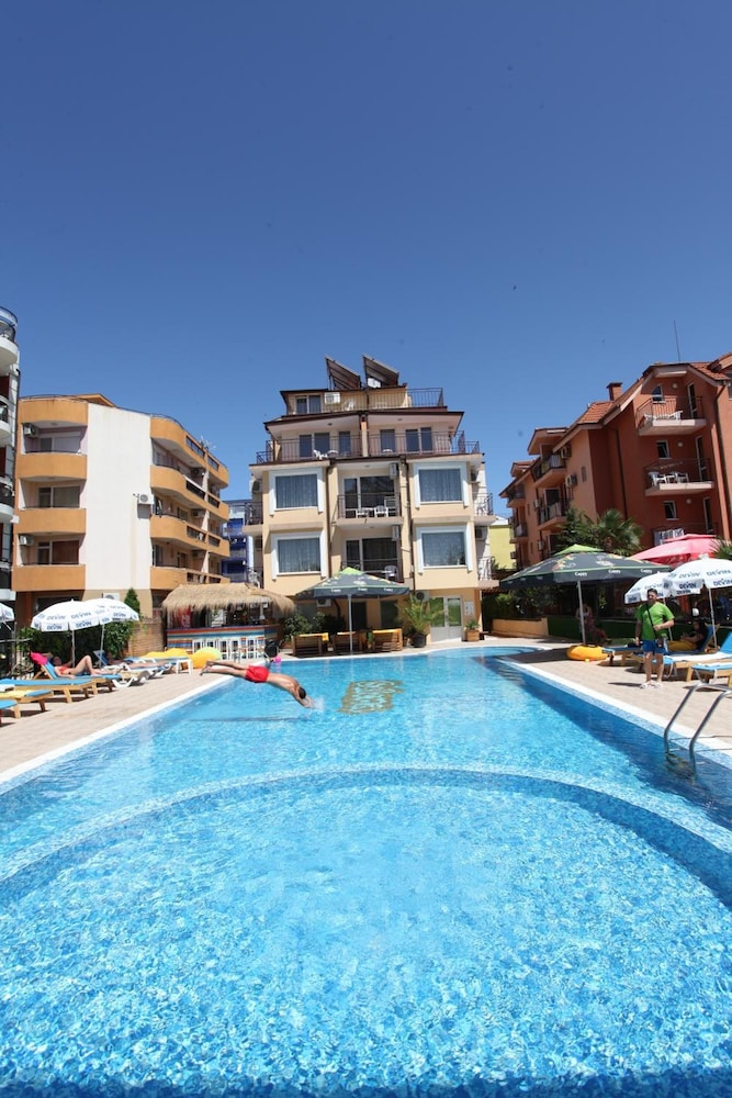 Salena Beach Hotel 9/50
