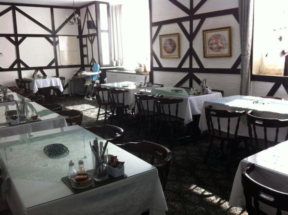 The Hawkes Hotel 43/56