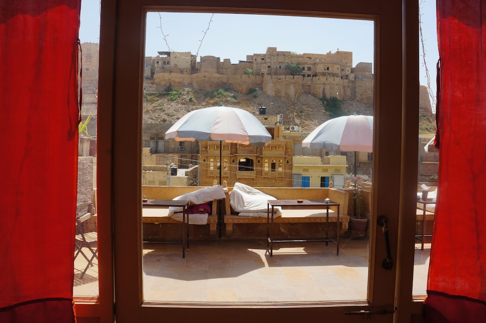Hotel Shahi Palace 63/63