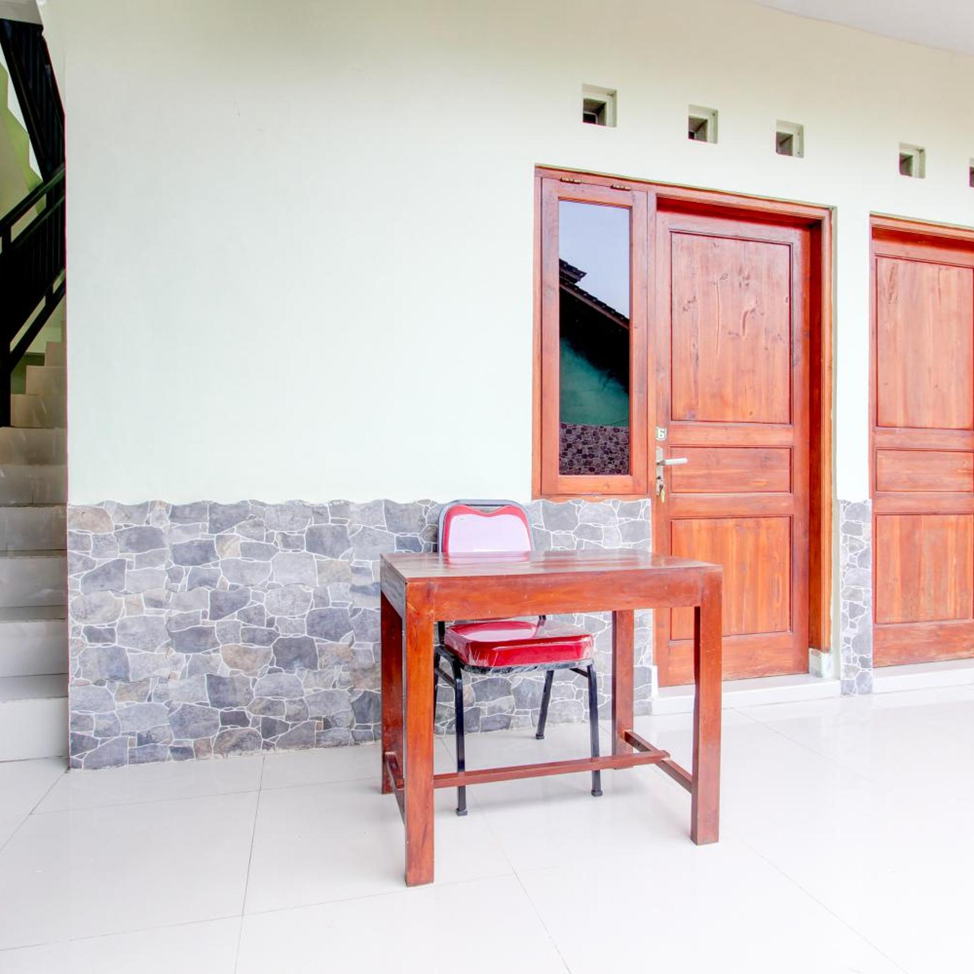 Hotel O Sleman Near Bandara Adi Sutjipto Formerly Joglo Sorogenen 29/32