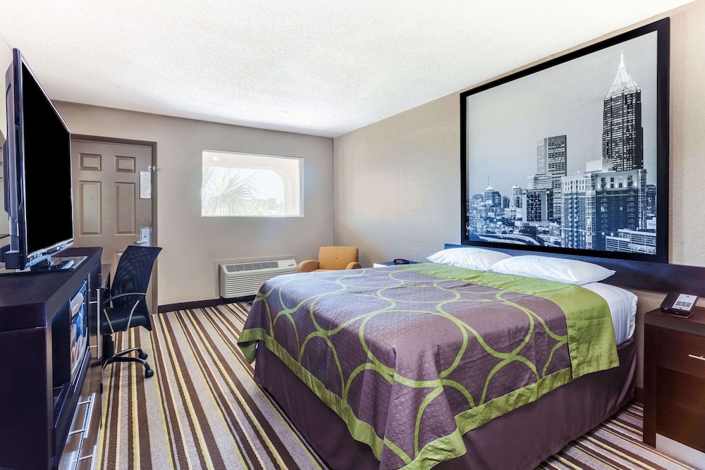 Super 8 by Wyndham Stockbridge 8/30