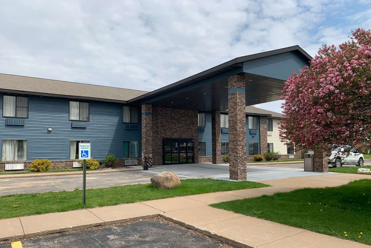 Americinn By Wyndham Prairie Du Chien 40/42