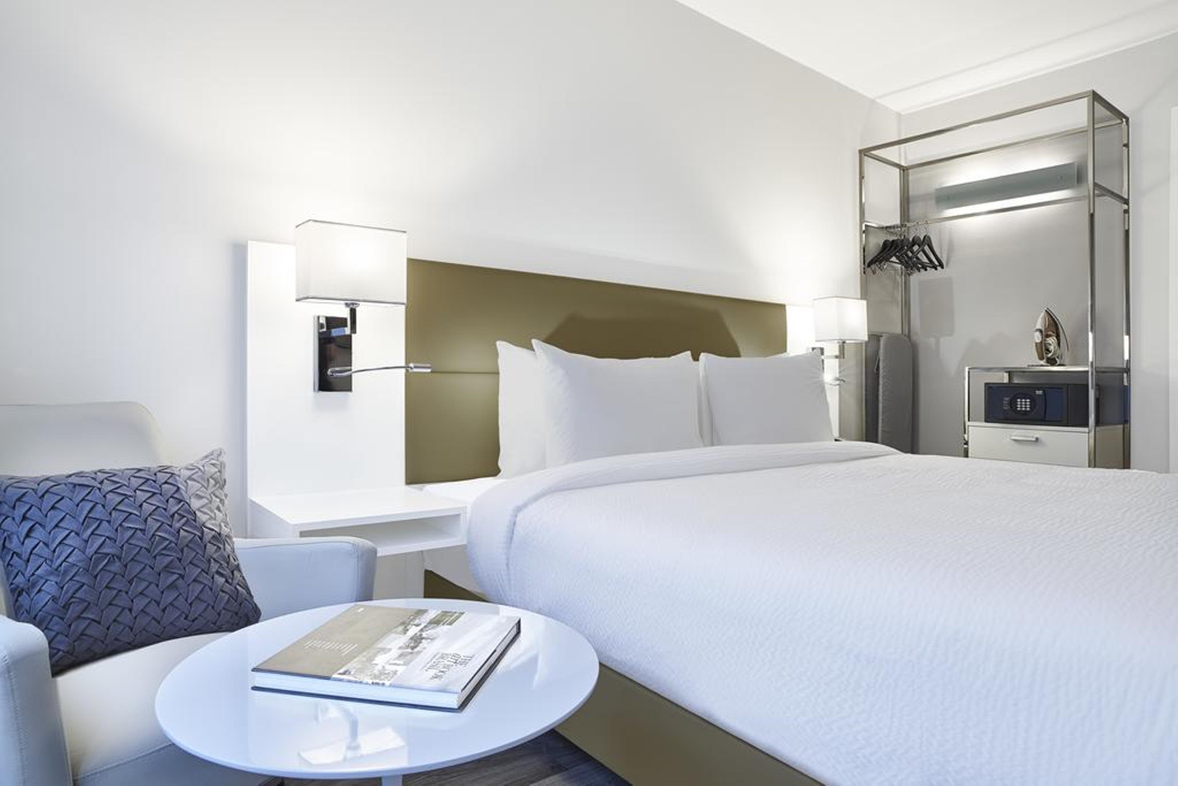 Efficiency, Suite, Twin Beds, Accessible