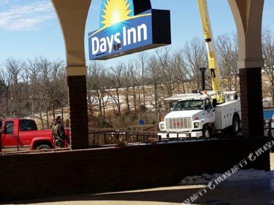 Rocky River Inn 17/26
