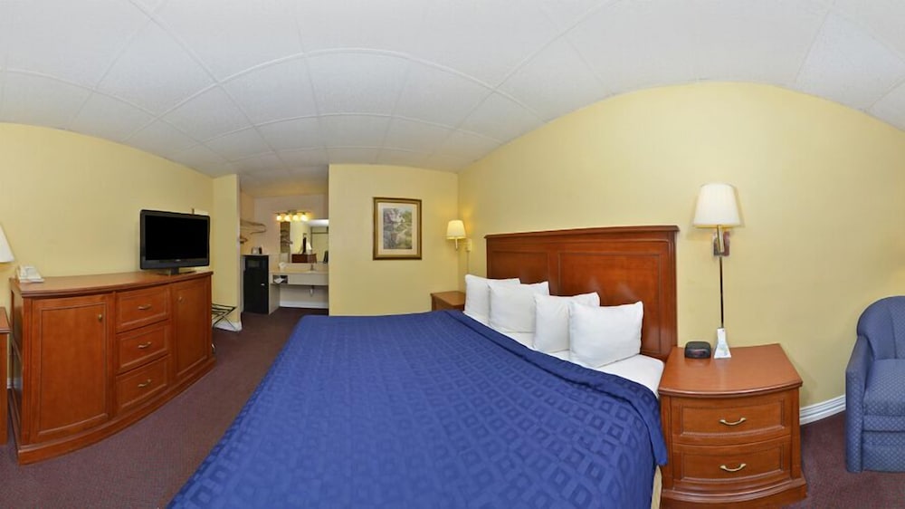 Americas Best Value Inn Hillsboro 13/25