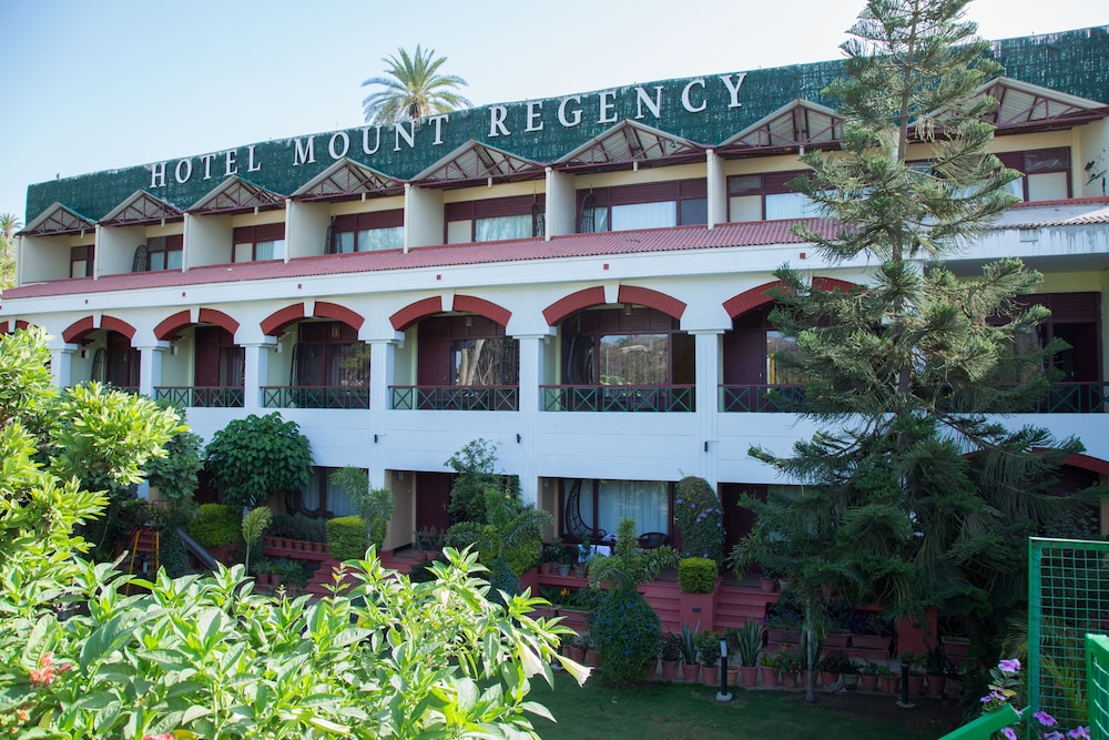 Hotel Mount Regency 4/67