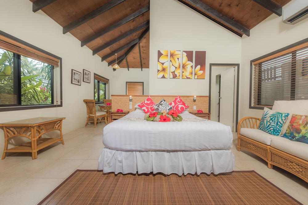 Muri Beach Resort 9/75