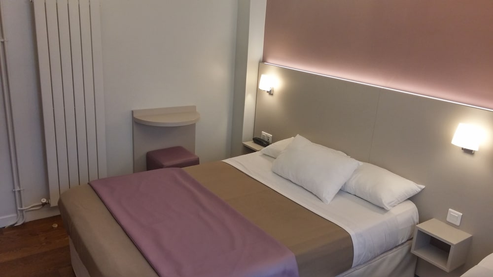 MODERN HOTEL 29/51