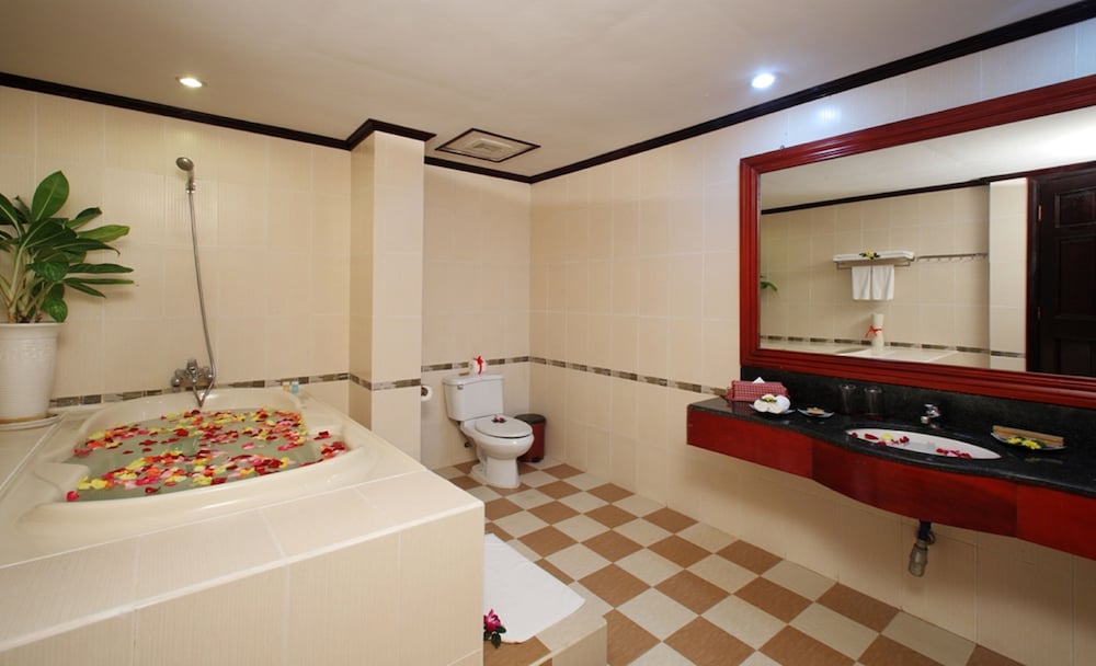 River Beach Resort and Residences 44/76