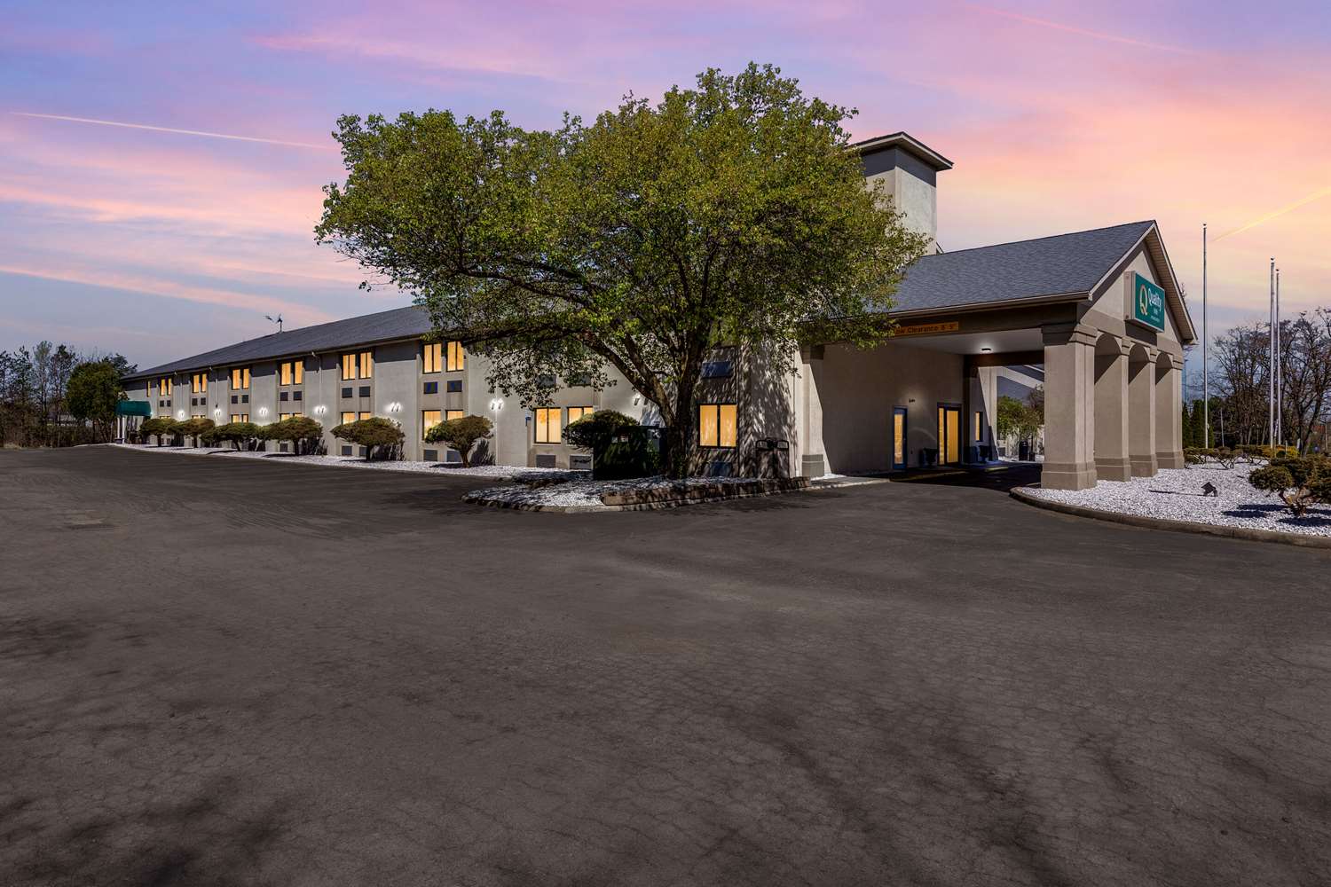 Quality Inn Austintown-Youngstown West 33/35