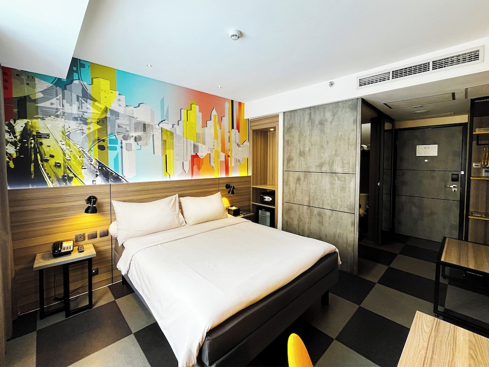 Ibis Styles Bekasi Jatibening 24/72