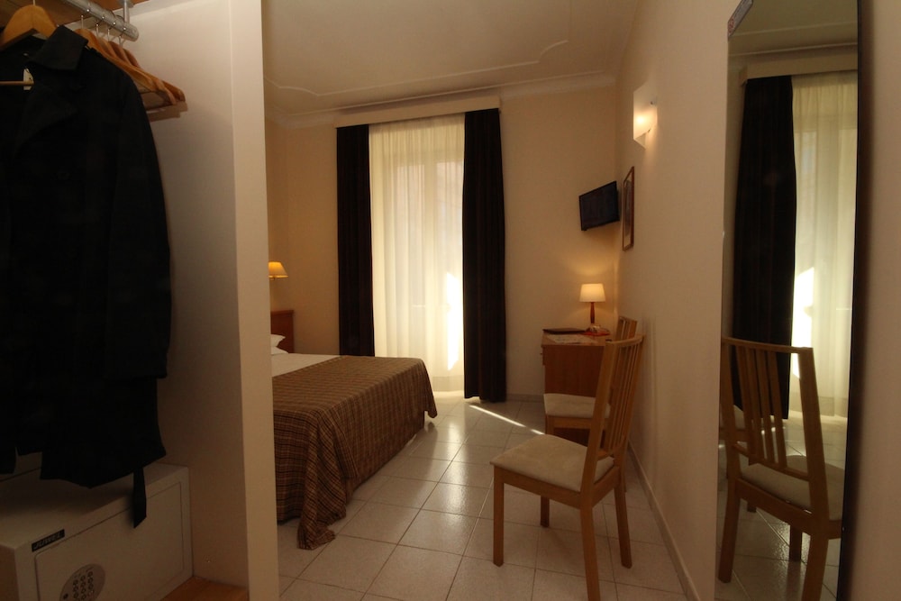 Hotel Principe Eugenio 44/61