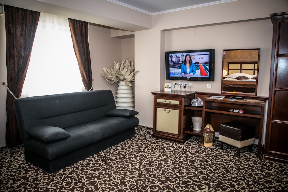 Hotel Megalos 35/40