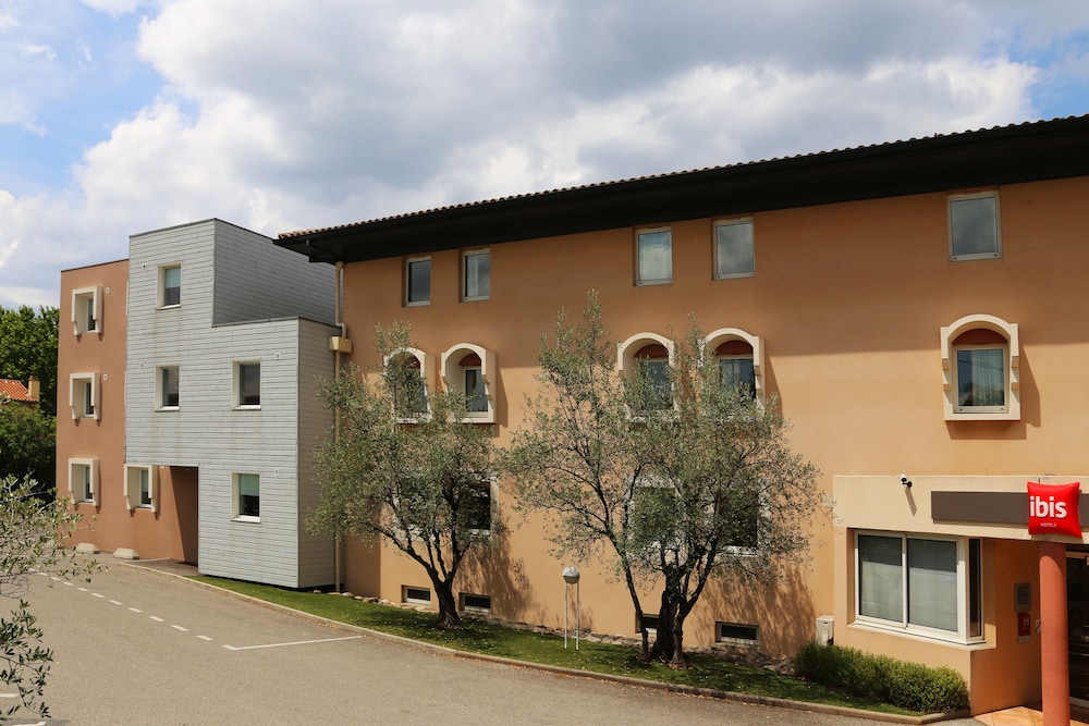 Ibis Aubenas 3/50