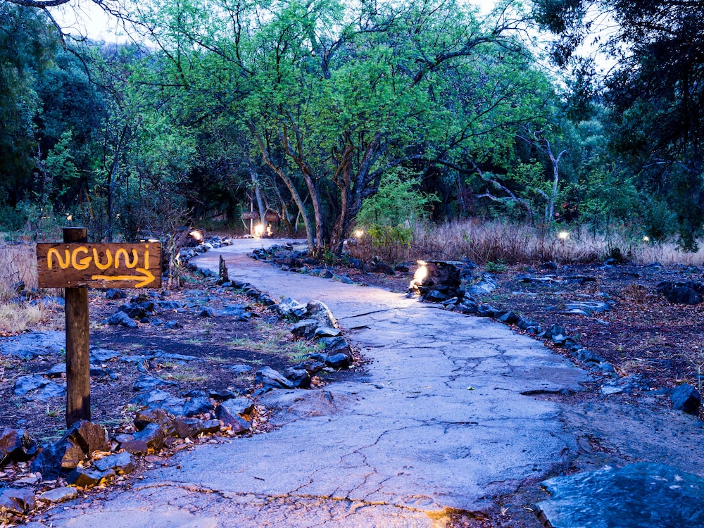 aha Lesedi Cultural Village 45/50