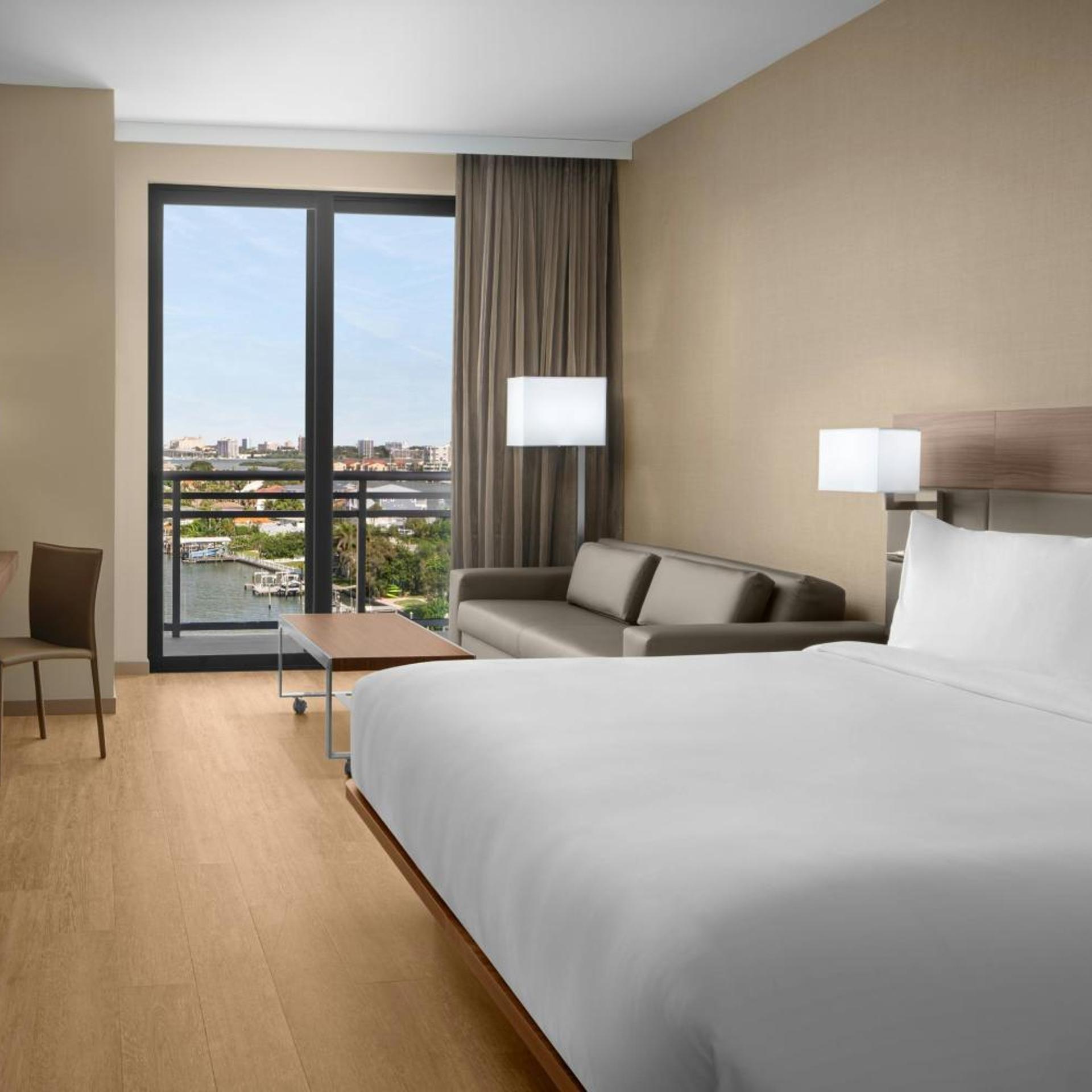 Room, King Bed, Water View, Balcony