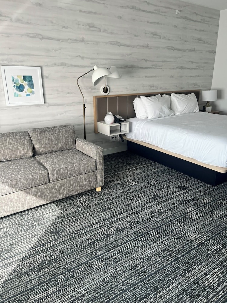 Towneplace Suites By Marriott Cincinnati Oakley 12/37