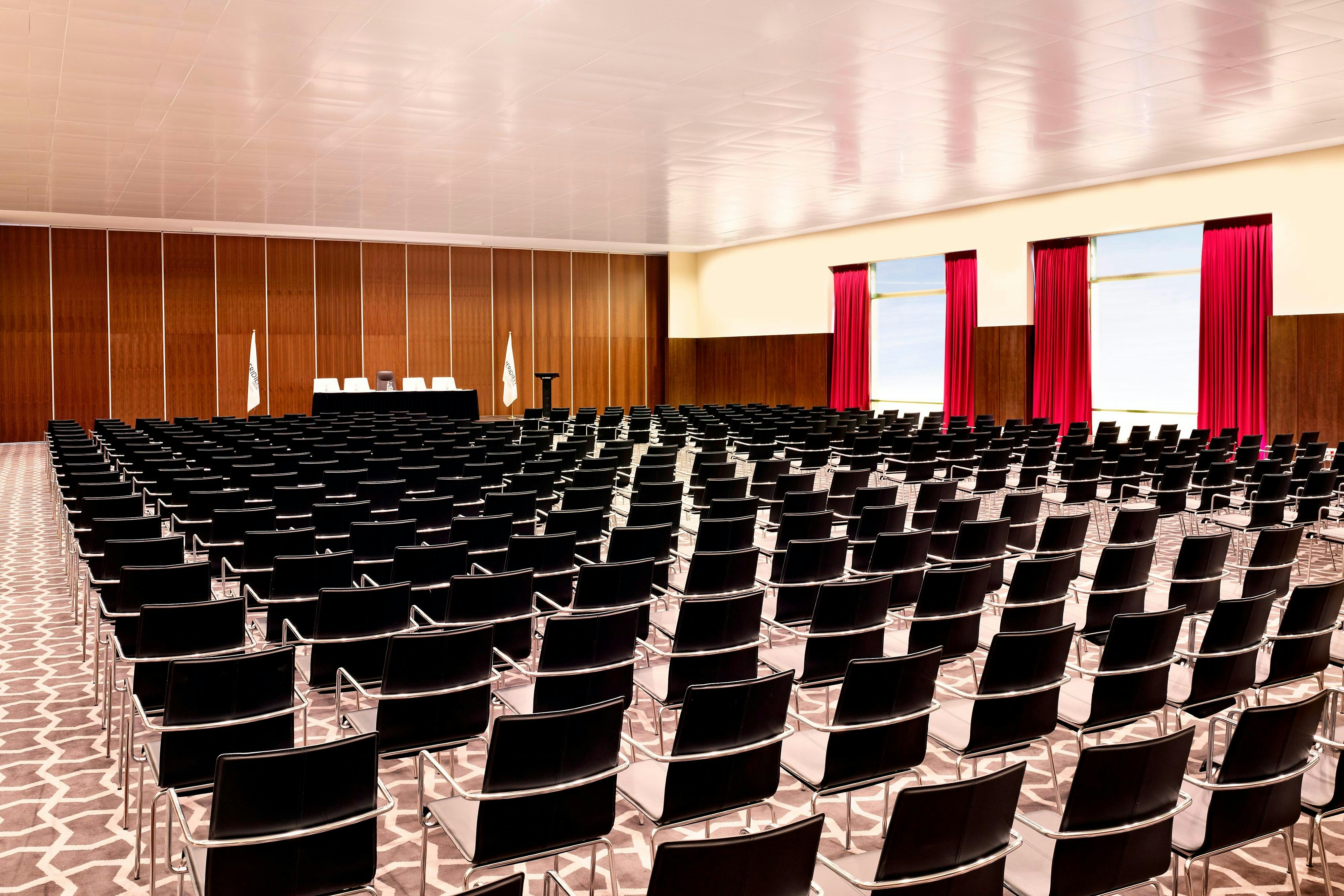 Le Meridien Oran Hotel Convention Centre 68/72