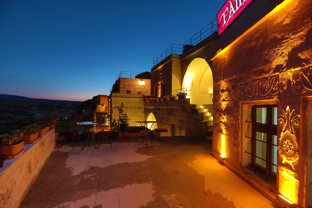 FAIRYLAND CAVE HOTEL 39/50