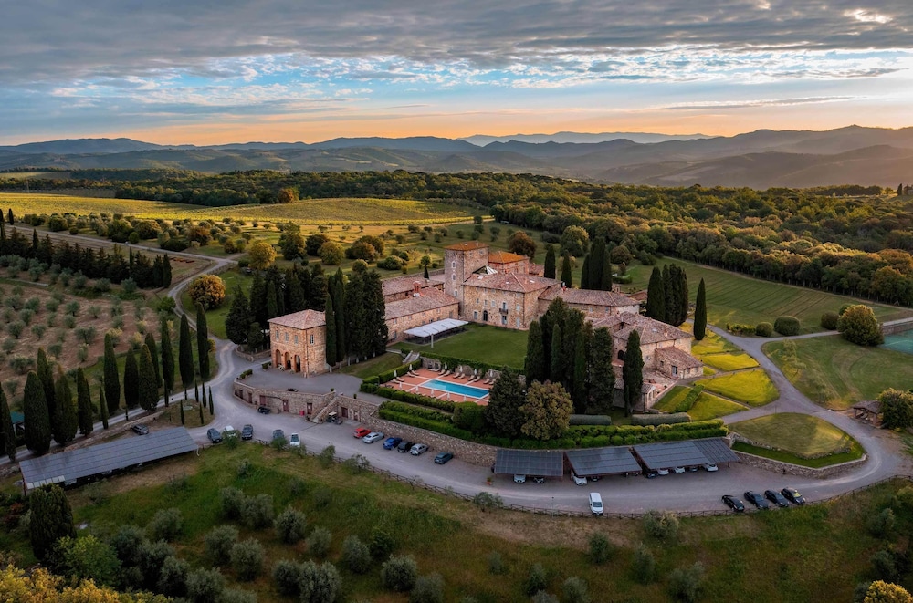 BORGO SCOPETO RELAIS 68/76