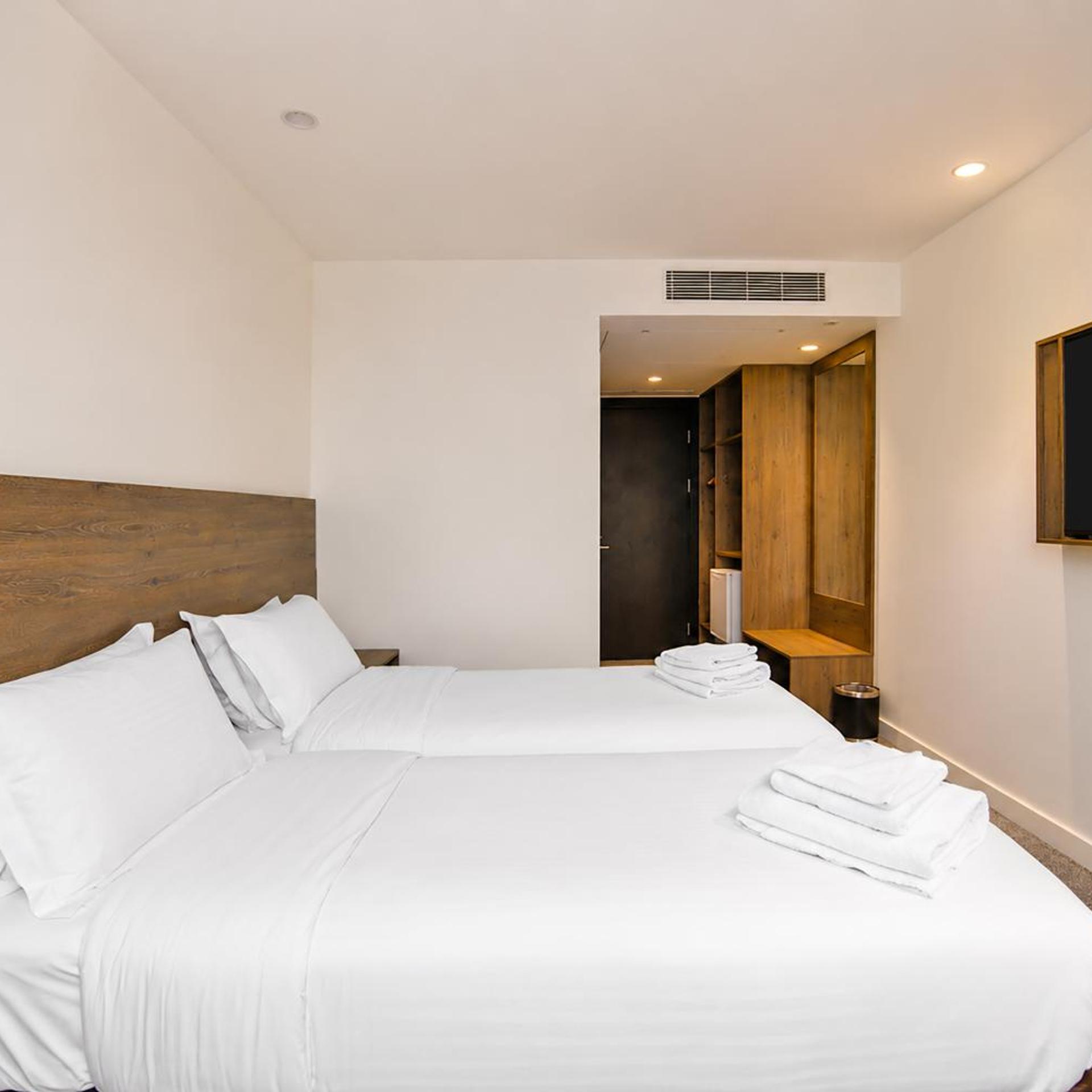 OYO The Manor Park Hotel 17/55
