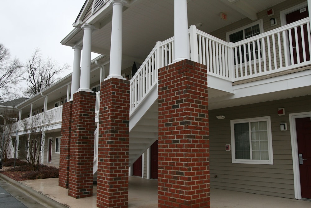Affordable Suites Rocky Mount 2/66