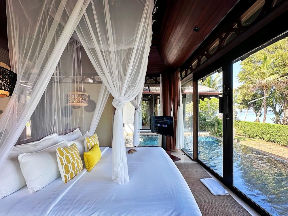 VIJITT POOL  VILLA