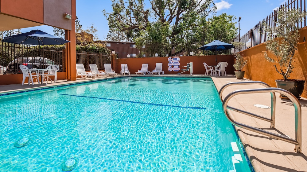 Best Western Los Angeles Worldport Hotel 6/32
