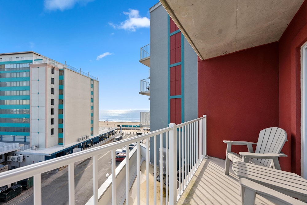Hyatt Place Ocean City Oceanfront 35/68