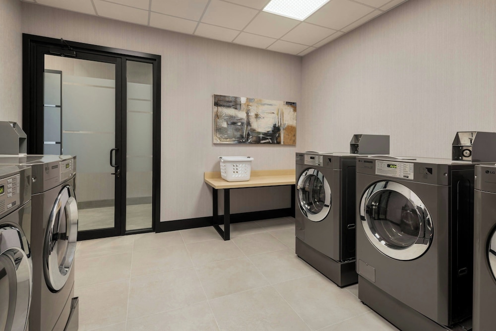 Fairfield Inn & Suites by Marriott Chilliwack 18/37