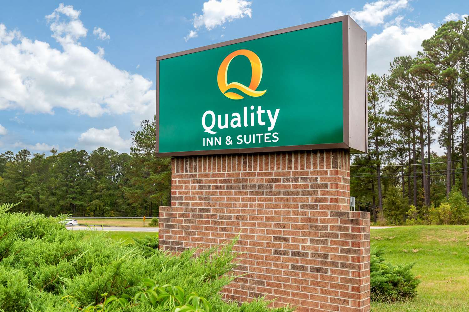 Quality Inn and Suites Apex Holly Springs 2/15