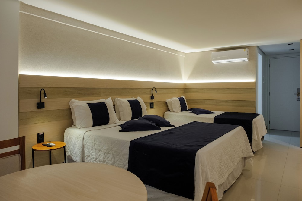 Laguna Praia Hotel 27/72