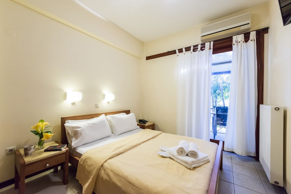 Akrogiali Hotel 28/75