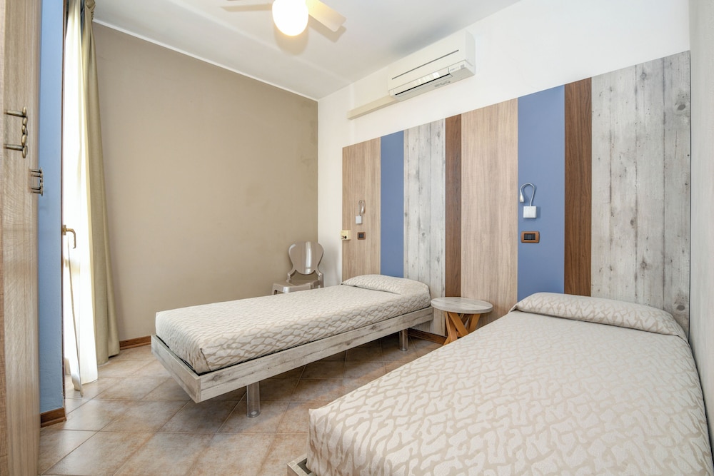 2 Bedrooms, Superior, Apartment, Twin Beds, Lake View, 2 Bathrooms, Sofa