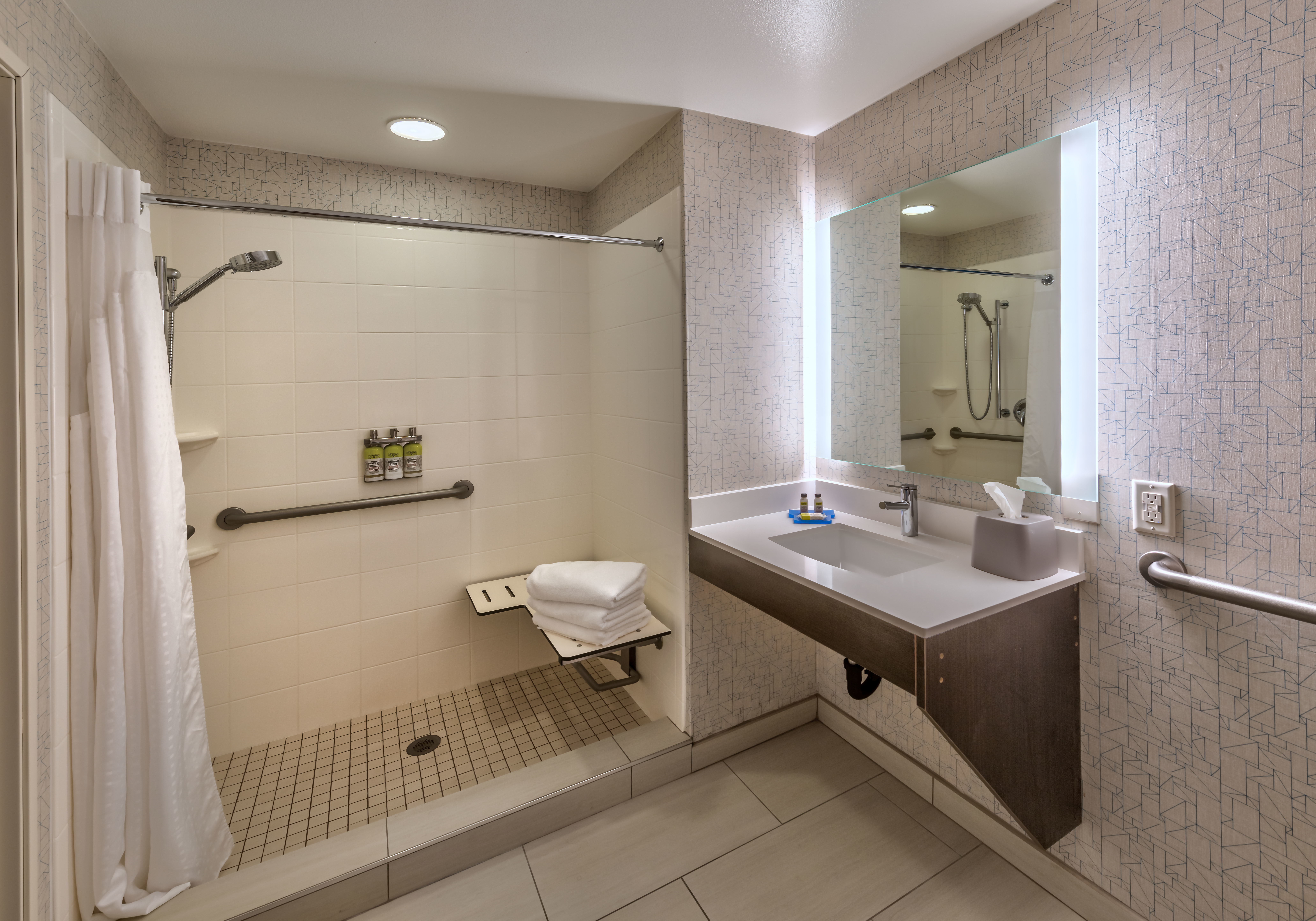 Holiday Inn Express Hotel & Suites Minden 42/42