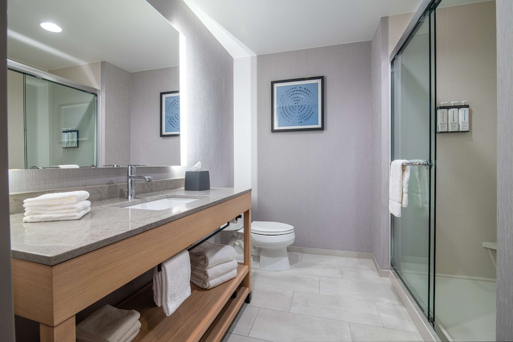Hyatt Place Newark/Silicon Valley 62/64