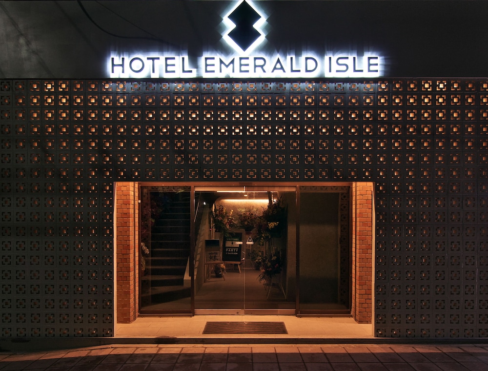 Hotel Emerald Isle Ishigakijima 1/26