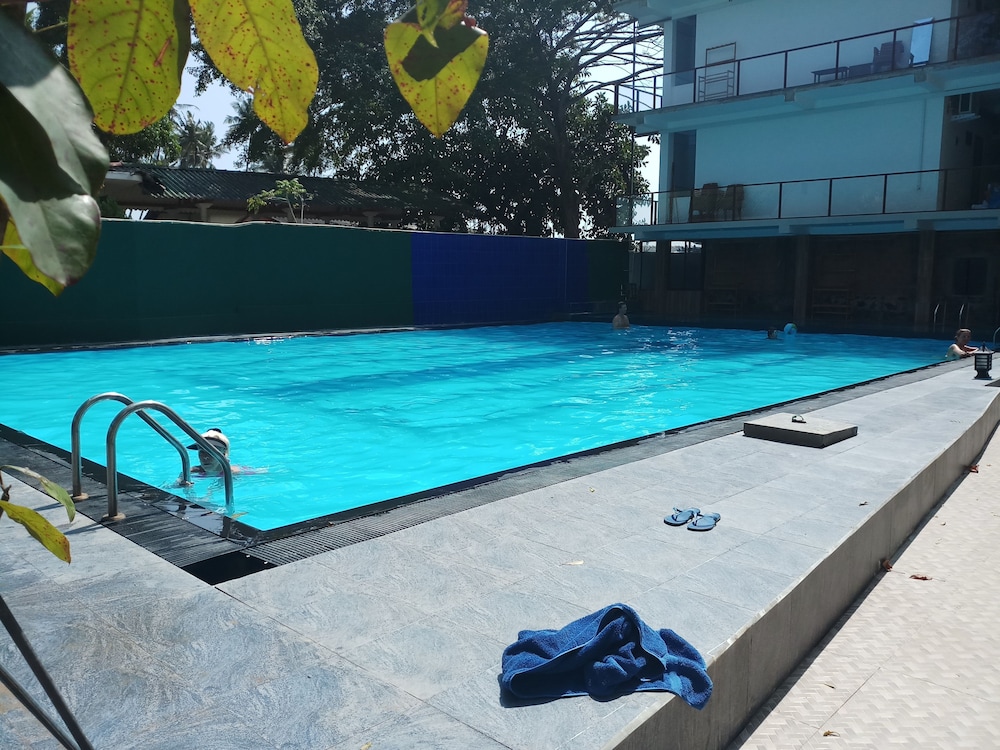 Jaga Bay Resort 20/50